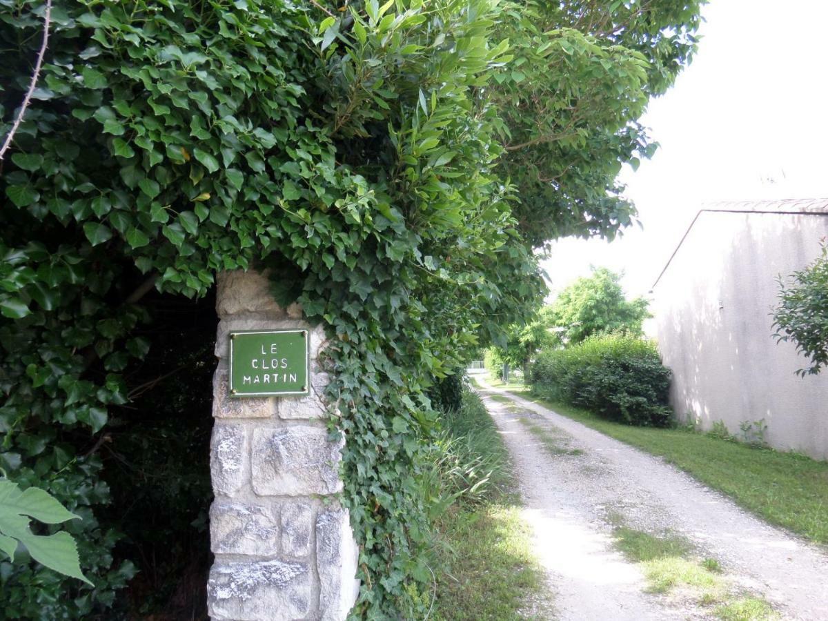 Le Clos Martin Eyragues Bagian luar foto